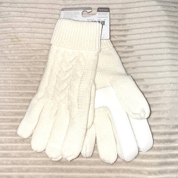 Pretty cream warm ISOTONER women’s gloves NWT - Picture 2 of 8
